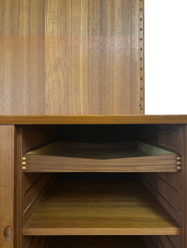 Système mural par Poul Cadovius (1959)