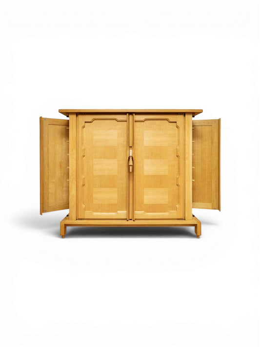 Armoire par Guillerme & Chambron