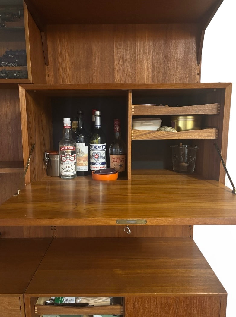 Système mural par Poul Cadovius (1959)