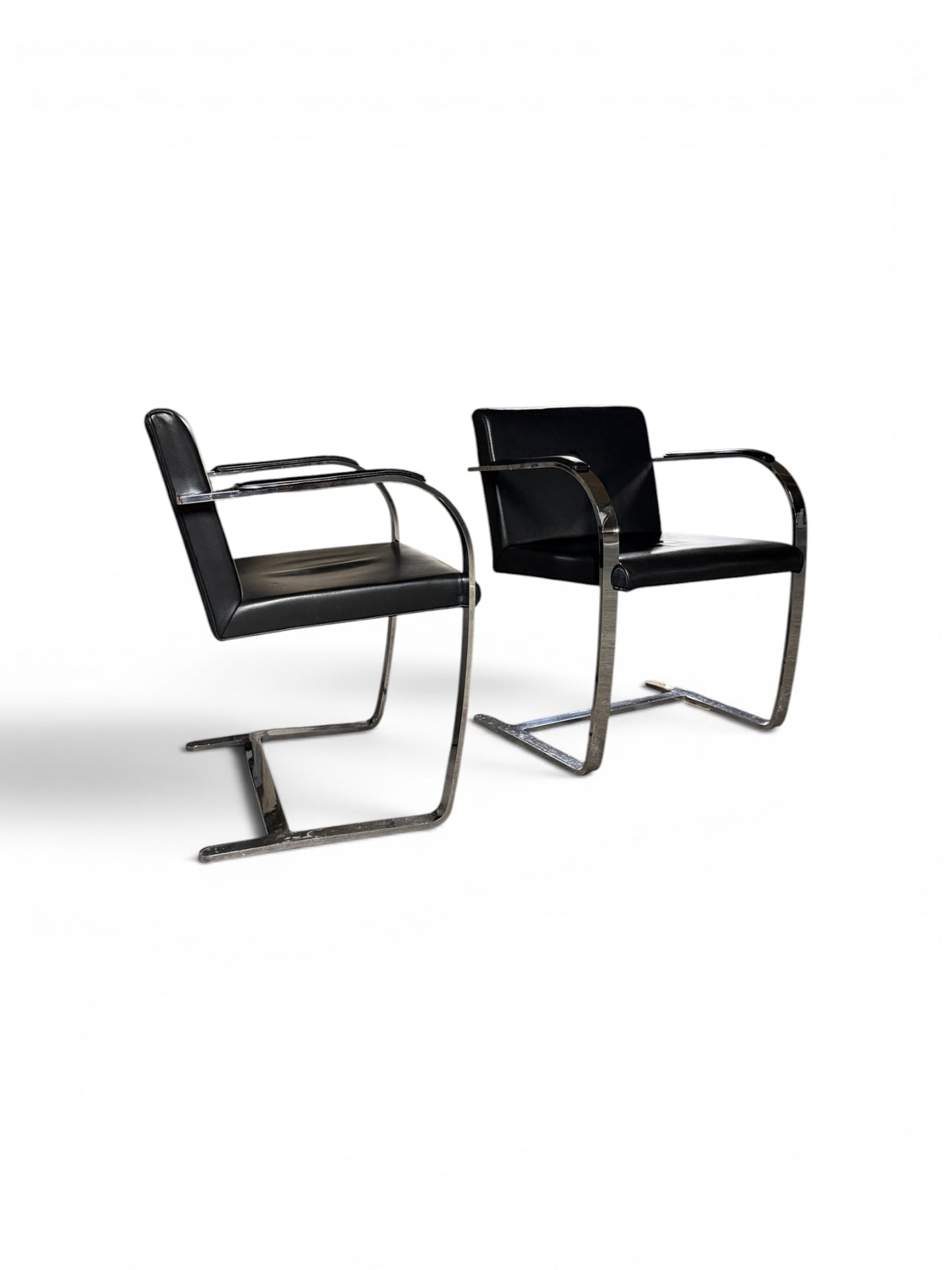 Paire de fauteuils “Brno” par Ludwig Mies van der Rohe