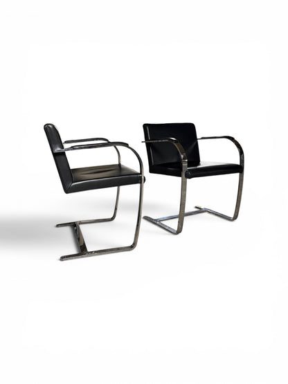 Paire de fauteuils “Brno” par Ludwig Mies van der Rohe