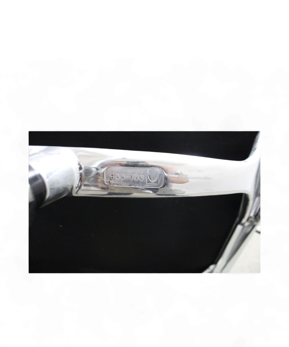 Soft Pad EA 216 par Charles & Ray Eames