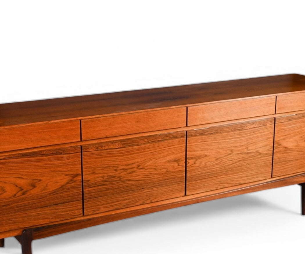 Enfilade FA66 par Ib Kofod-Larsen
