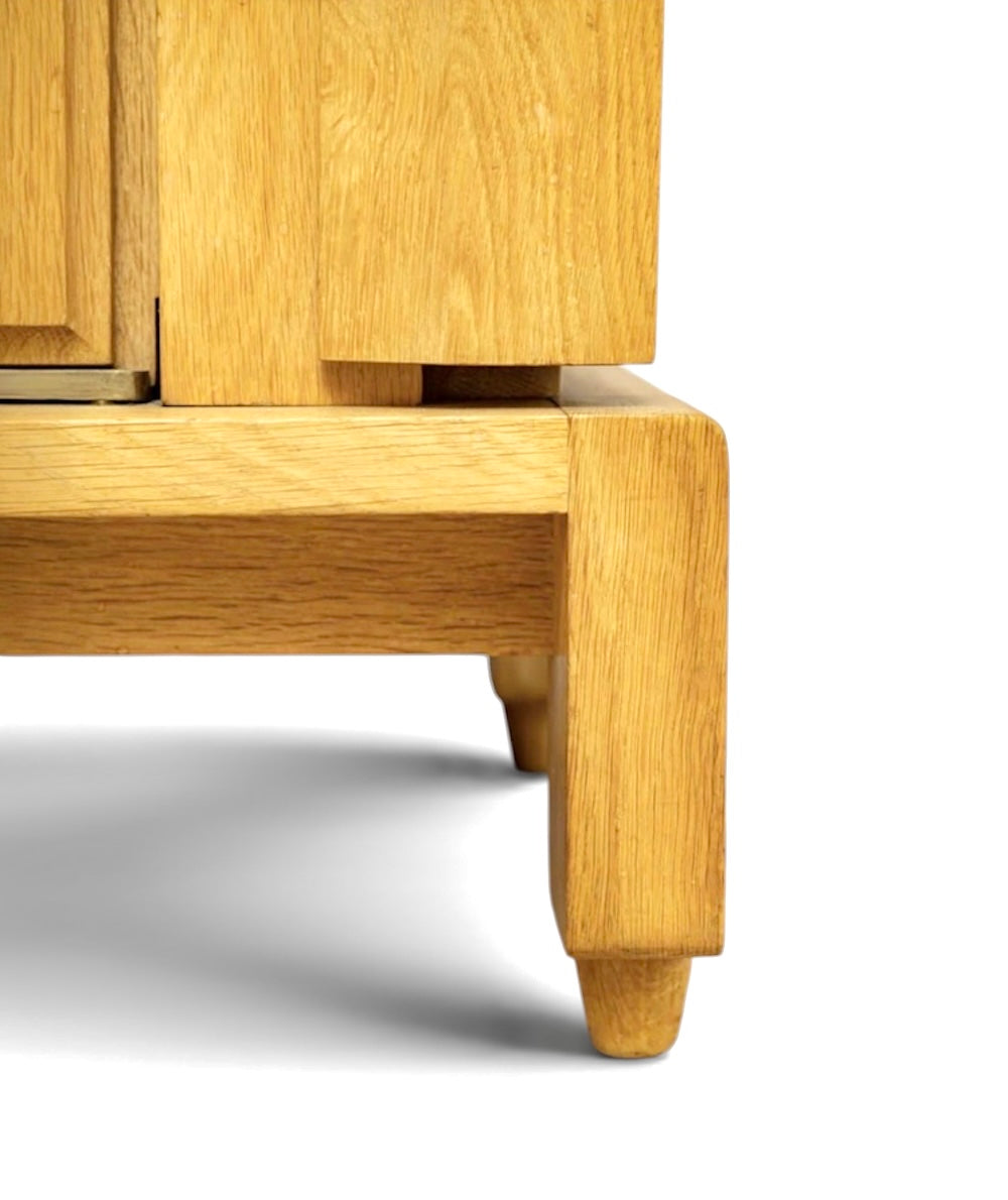 Armoire par Guillerme & Chambron