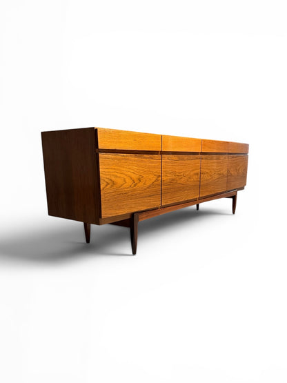 Enfilade FA66 par Ib Kofod-Larsen