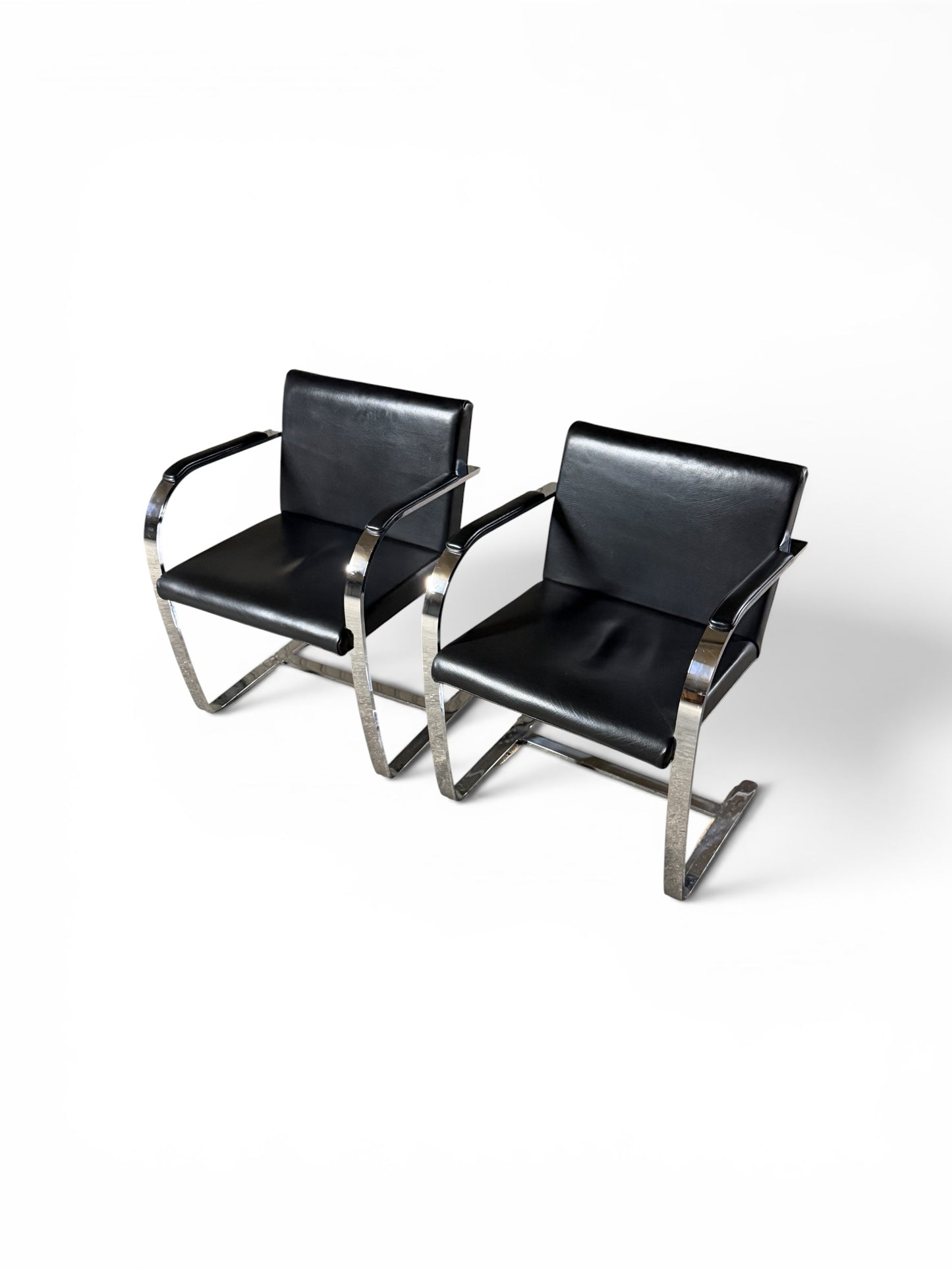 Paire de fauteuils “Brno” par Ludwig Mies van der Rohe