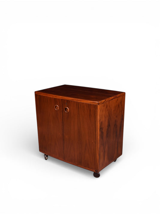 Bar scandinave à roulettes par Illum Wikkelsø pour CFC Silkeborg