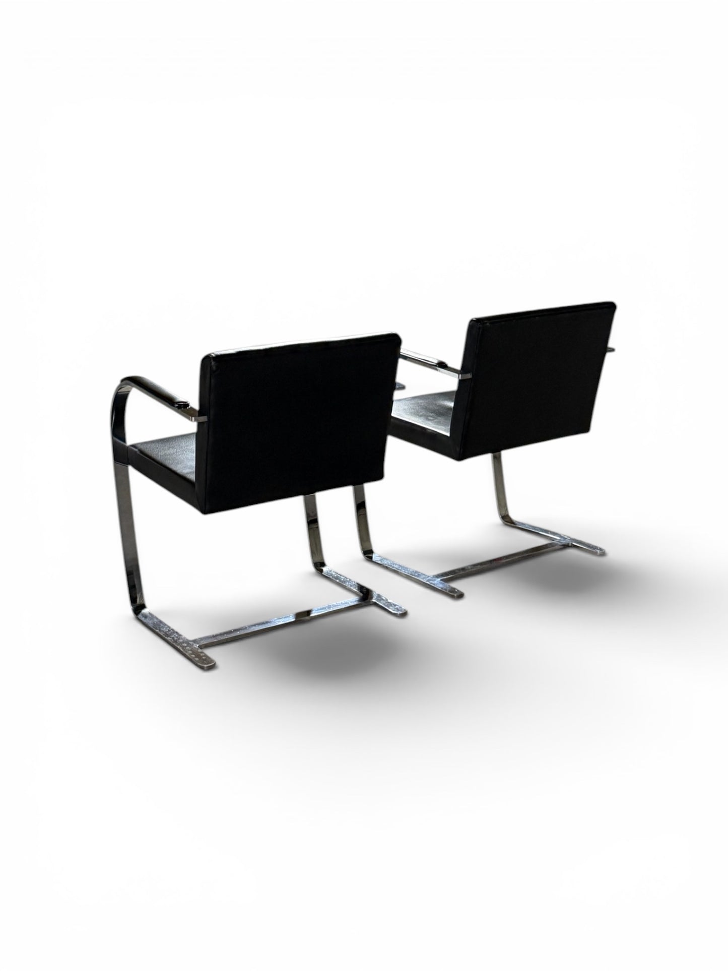 Paire de fauteuils “Brno” par Ludwig Mies van der Rohe