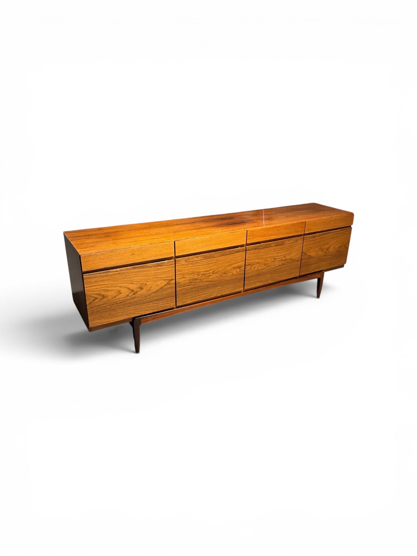 Enfilade FA66 par Ib Kofod-Larsen