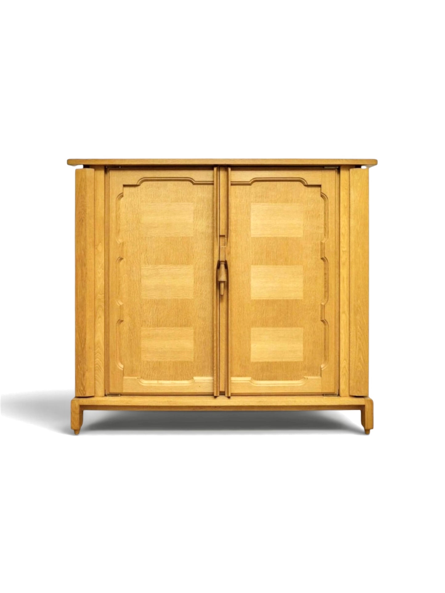 Armoire par Guillerme & Chambron