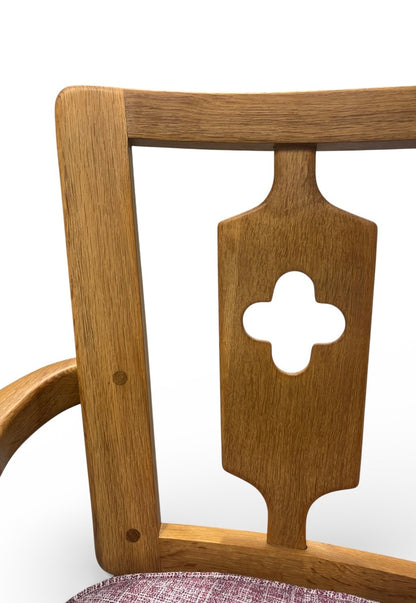 Fauteuil “José” en chêne massif par Guillerme & Chambron pour Votre Maison