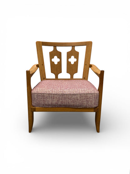 Fauteuil “José” en chêne massif par Guillerme & Chambron pour Votre Maison