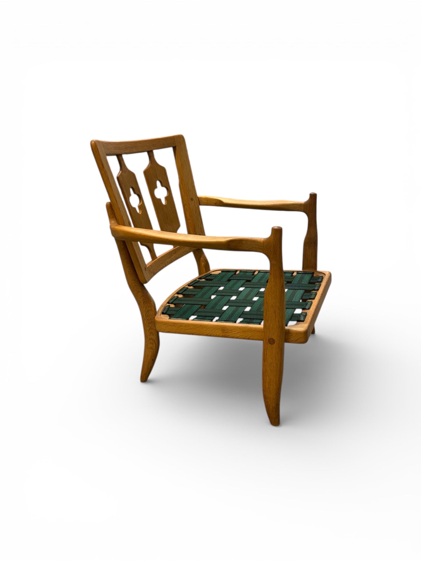 Fauteuil “José” en chêne massif par Guillerme & Chambron pour Votre Maison