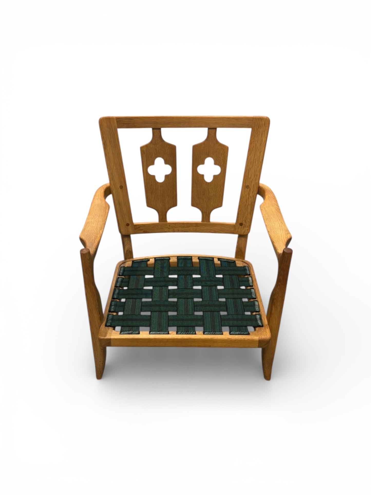 Fauteuil “José” en chêne massif par Guillerme & Chambron pour Votre Maison