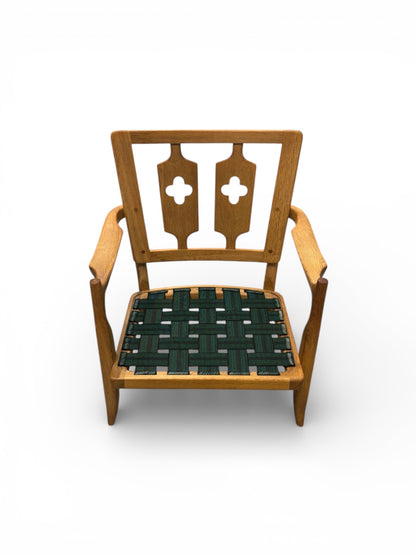 Fauteuil “José” en chêne massif par Guillerme & Chambron pour Votre Maison