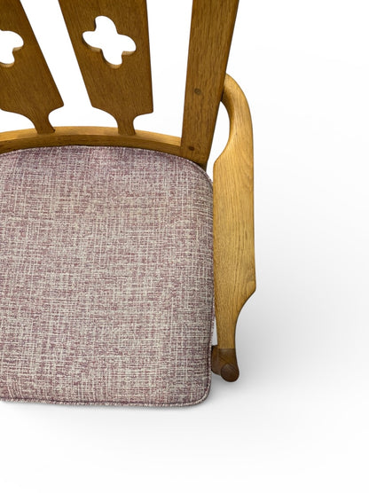 Fauteuil “José” en chêne massif par Guillerme & Chambron pour Votre Maison