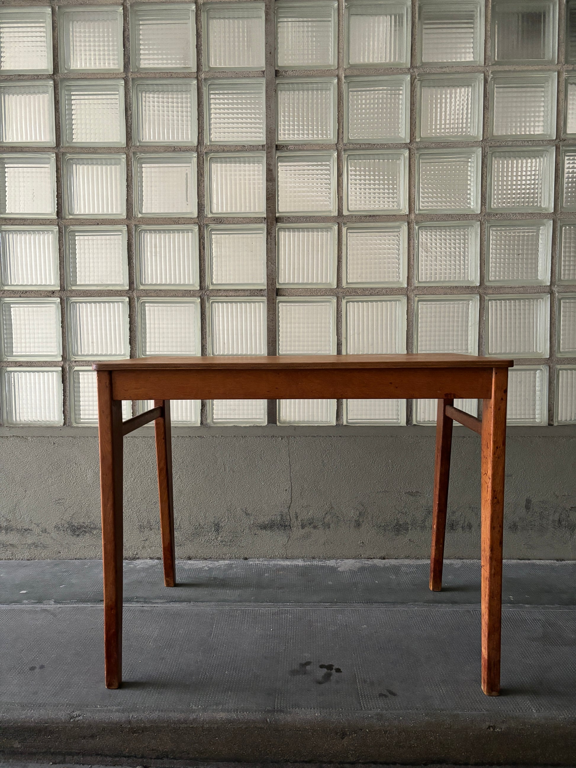 Bureau enfant “TD” par Marcel Gascoin pour Arhec