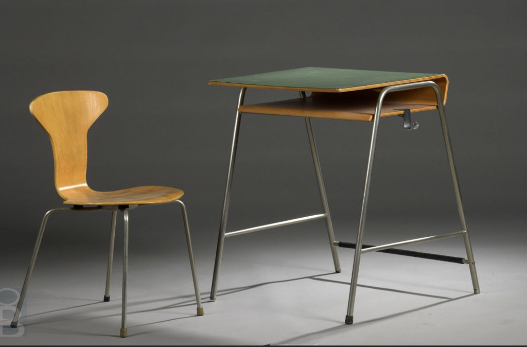 Très rare bureau par Arne Jacobsen pour Fritz Hansen