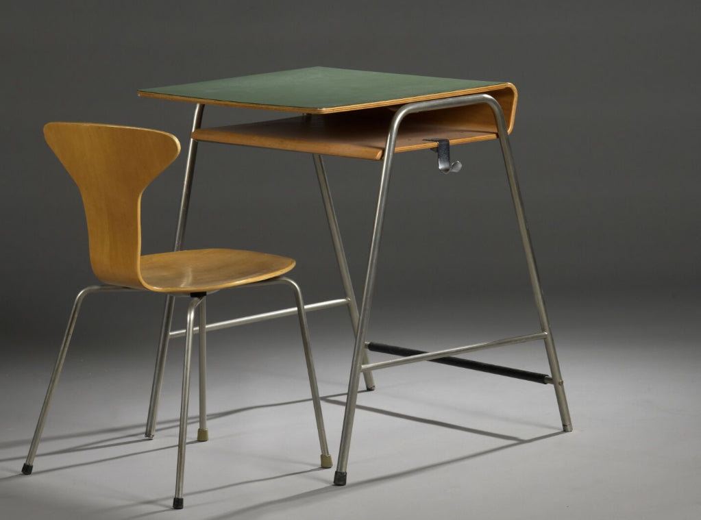 Très rare bureau par Arne Jacobsen pour Fritz Hansen
