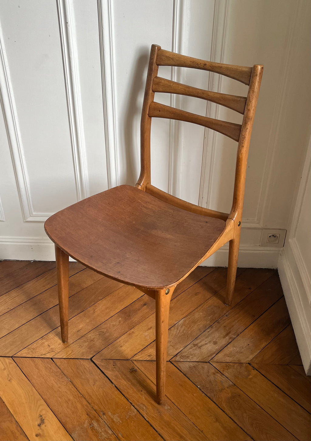 Chaise scandinave éditée par Stella, années 50