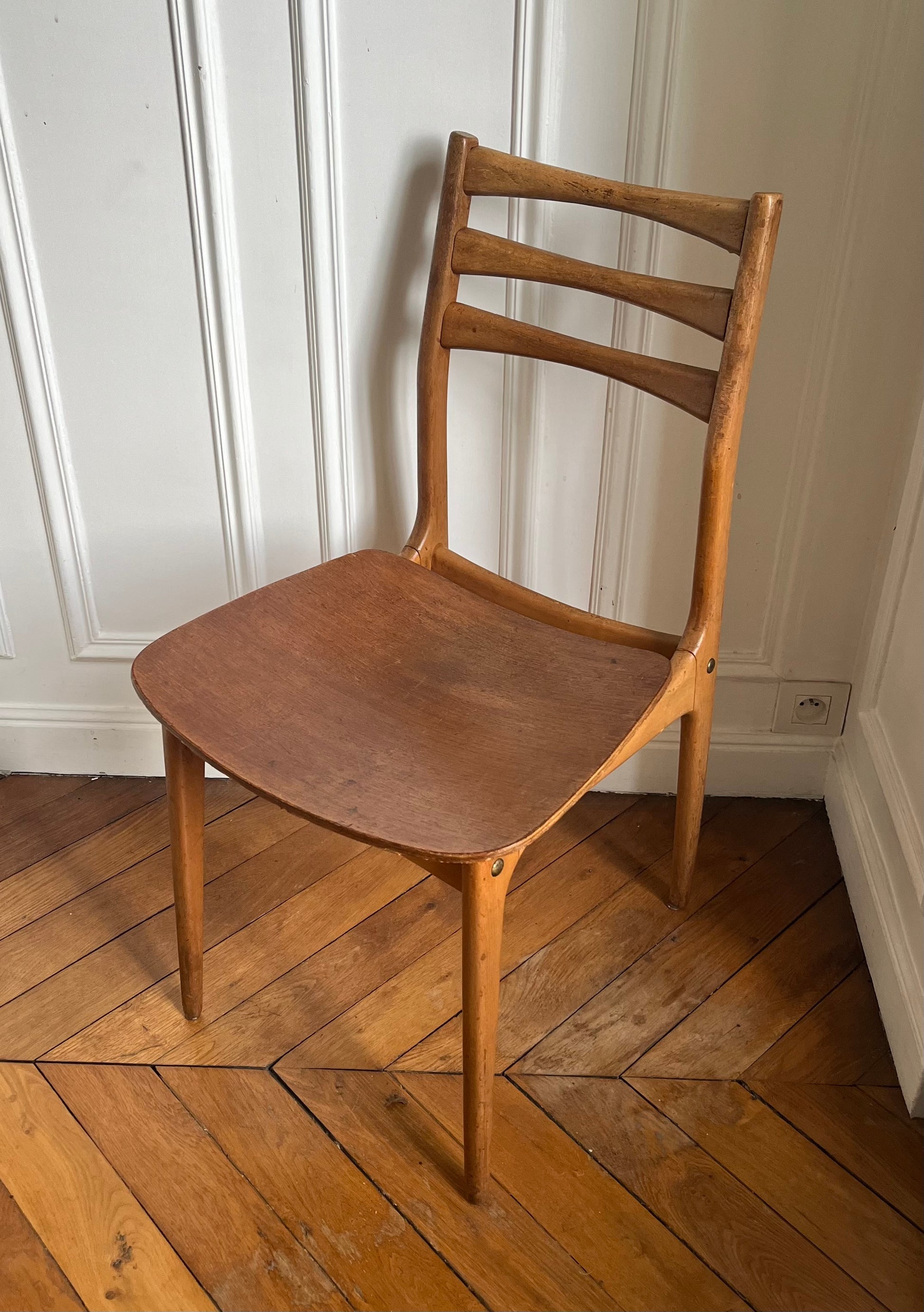 Chaise scandinave éditée par Stella, années 50