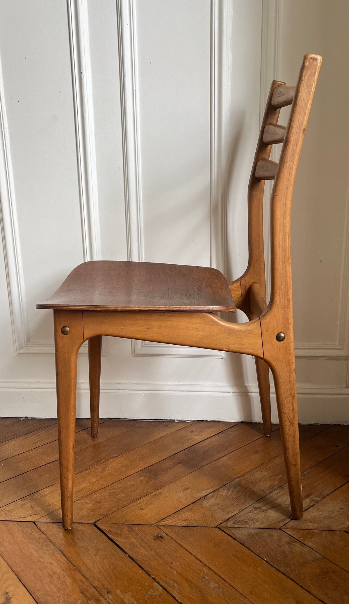 Chaise scandinave éditée par Stella, années 50