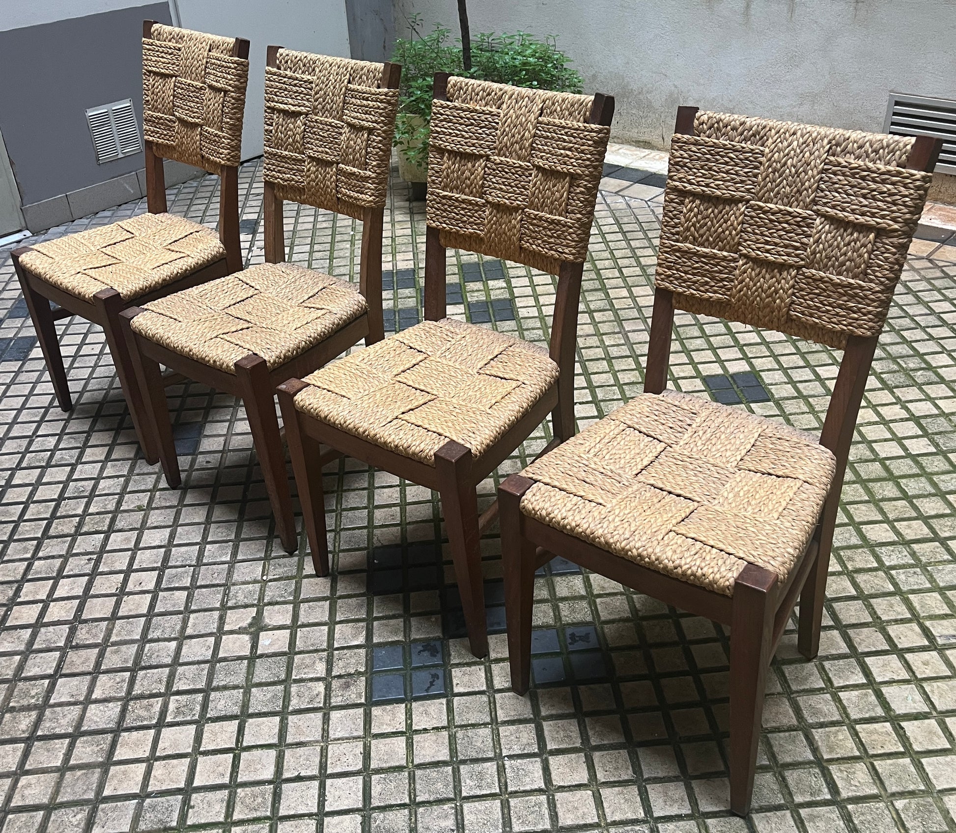 Suite de 4 chaises par Audoux-Minet
