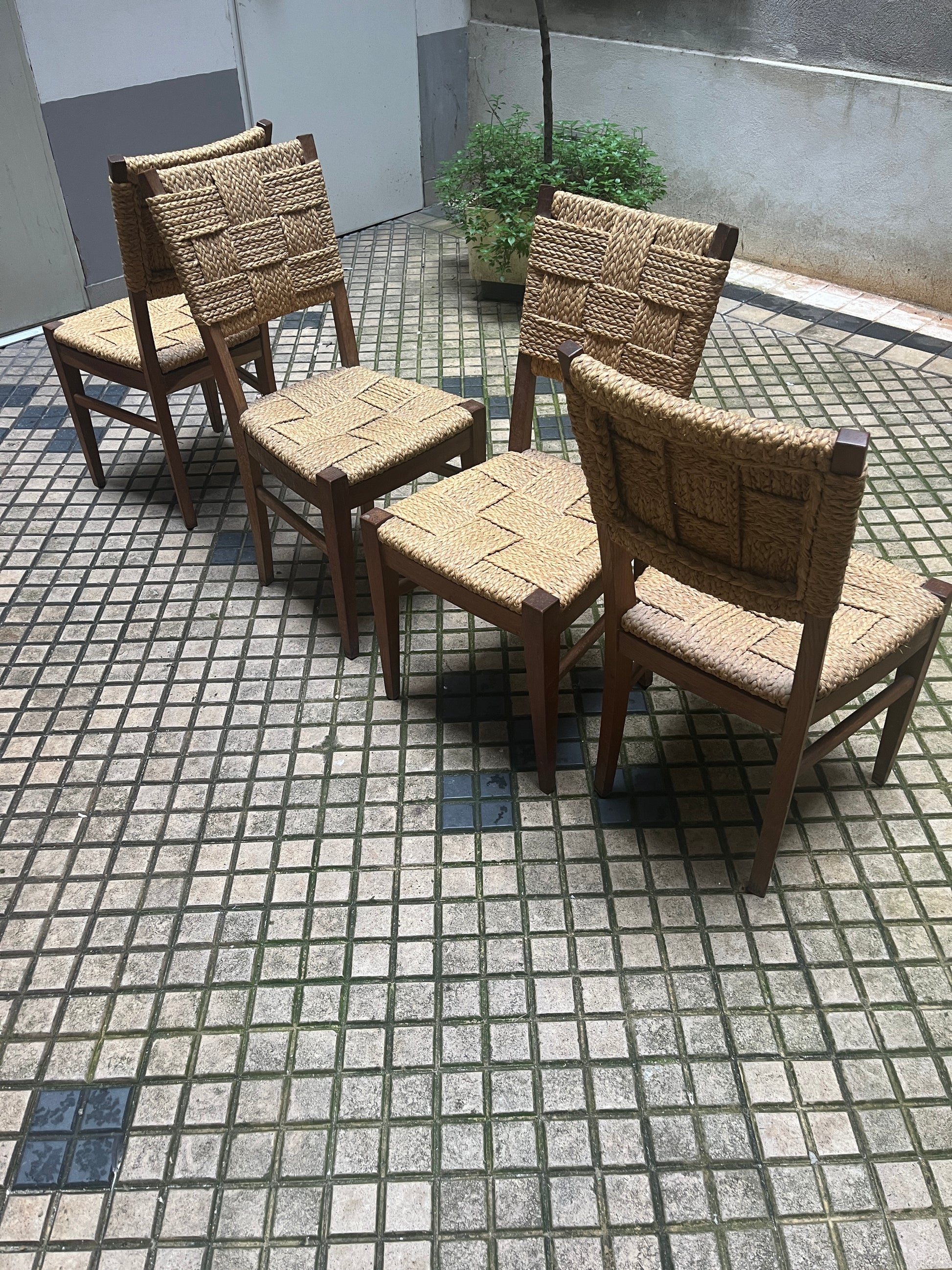 Suite de 4 chaises par Audoux-Minet