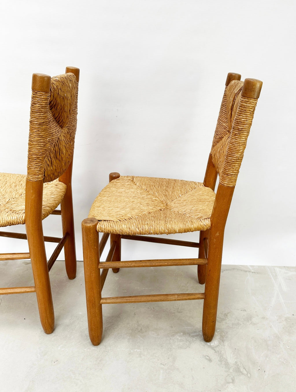 Paire de chaises Bauche n°19 par Charlotte Perriand
