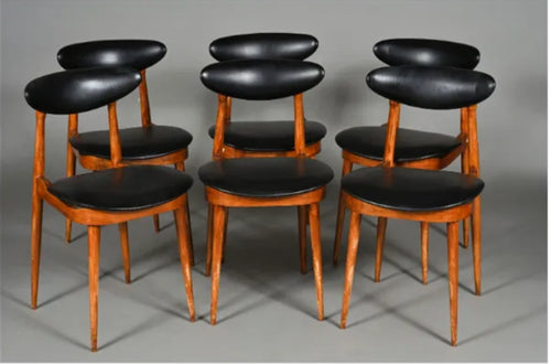 6 chaises licorne par Pierre Guariche