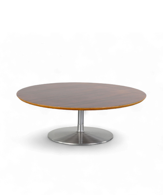 Table basse « Circle » par Pierre Paulin pour Artifort, design français des années 1960 en palissandre et métal brossé.