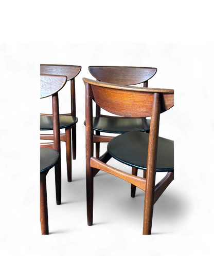 Ensemble de quatre chaises en teck massif par Kurt Østervig pour K.P. Møbler, design danois des années 1960.