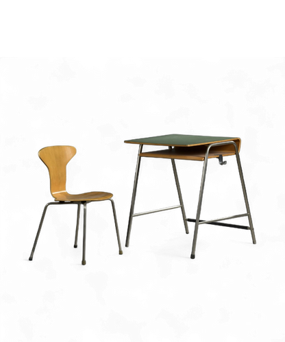 Bureau d’écolier et chaise “3105” par Arne Jacobsen pour Fritz Hansen, structure tubulaire en métal nickelé et plateau vert amande, design danois de 1955