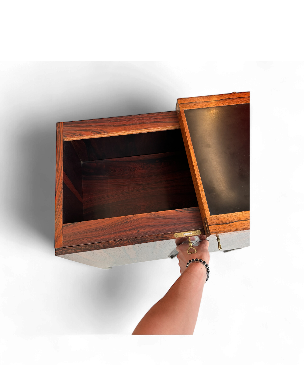 Bar scandinave en palissandre de Rio par Torbjørn Afdal pour Bruksbo, design norvégien des années 1960.