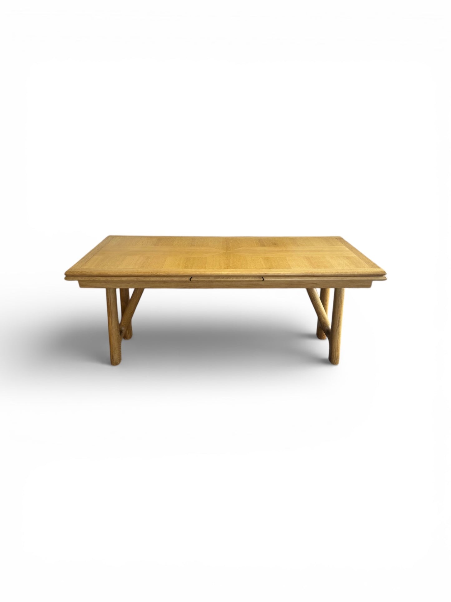 Table à rallonges en chêne par Guillerme & Chambron édition Votre Maison